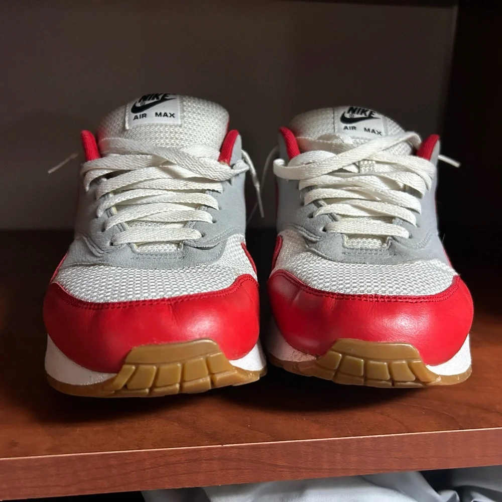 Nike Men’s Athletic Shoes White Gray Red